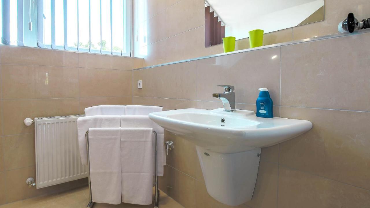 White Apartman Siófok Exterior foto